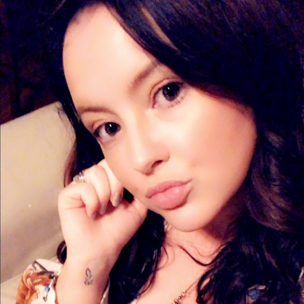 Meet your Posher, Amber
